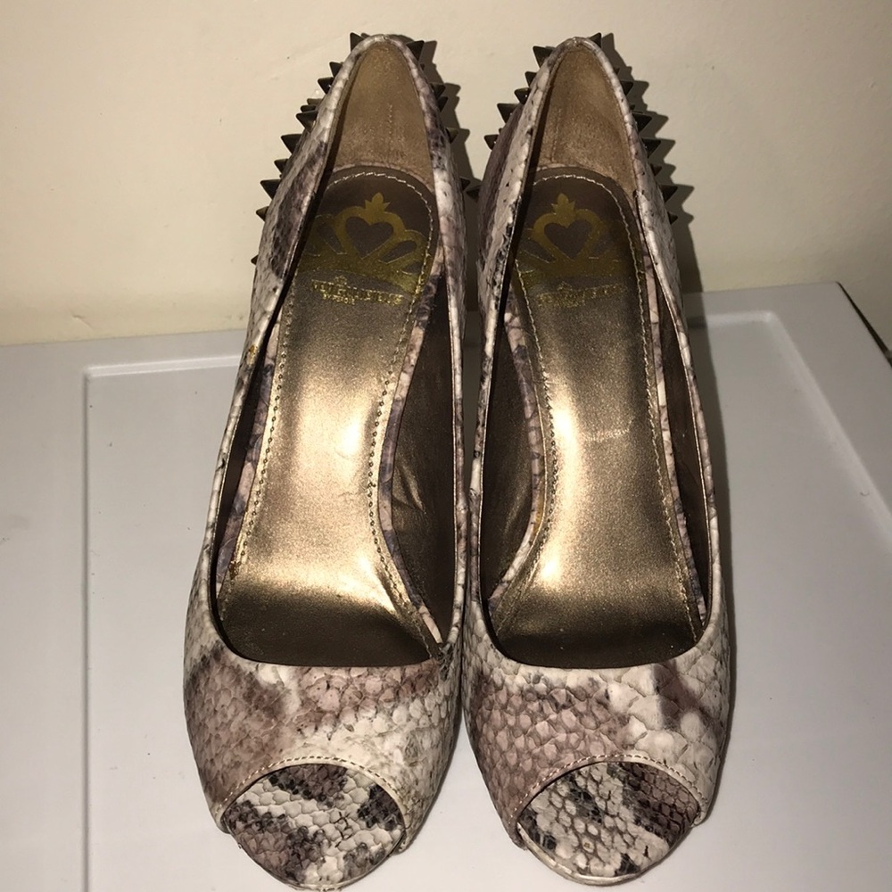 Fergalicious used shoes